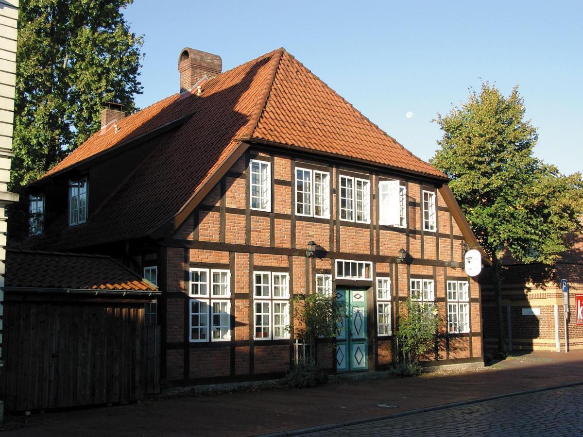 Kontraste Hotel Neumuenster Exterior photo